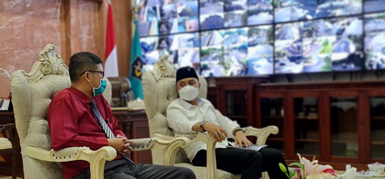 Survei MM Unair Pendapatan 73% persen Warga Surabaya Turun Akibat Pandemi